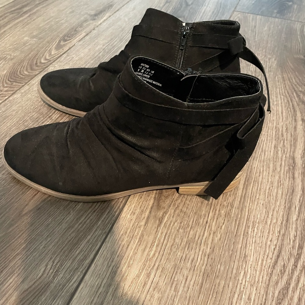 Rampage Bow Back Booties